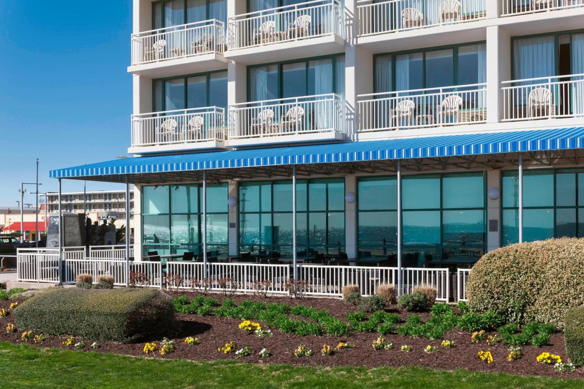 Courtyard Virginia Beach Oceanfront/South Exterior photo